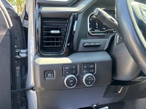 Used 2025 GMC Sierra 2500 AT4 w/ AT4 Premium Plus Package AWD/4WD image 19