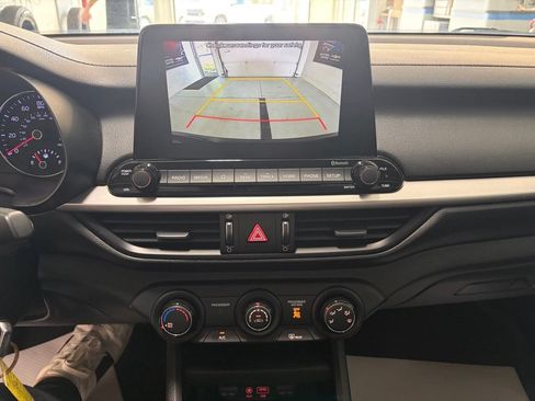 Used 2021 Kia Forte LXS FWD image 11