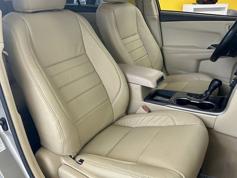 Used 2017 Toyota Camry LE image 16