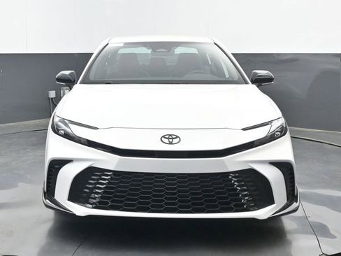 New 2026 Toyota Camry Hybrid w/ Multimedia Upgrade Package image 19