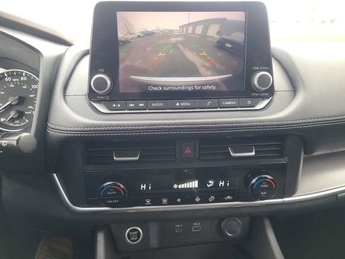 Used 2023 Nissan Rogue SV image 27