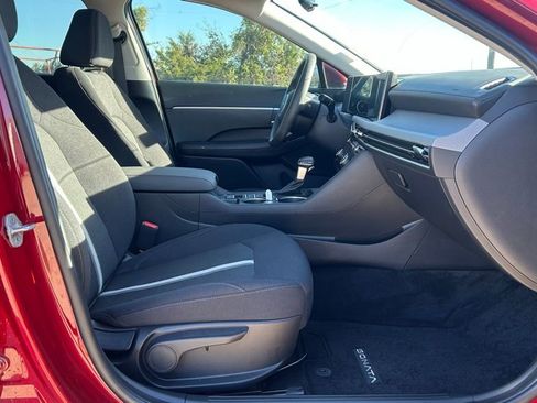 Used 2025 Hyundai Sonata SE image 19