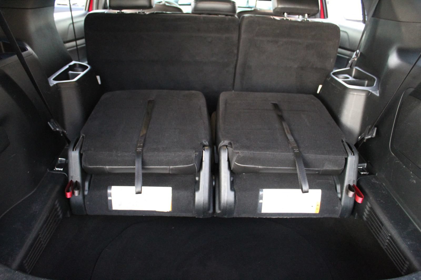 Used 2018 Ford Explorer XLT w/ Equipment Group 202A FWD image 36