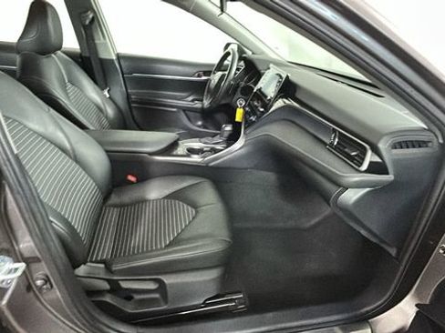 Used 2024 Toyota Camry SE FWD image 31
