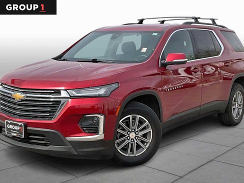 Used 2023 Chevrolet Traverse LT image 1