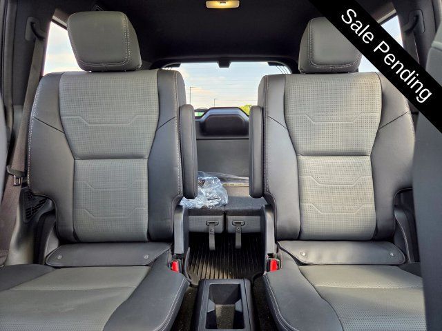Used 2024 Lexus GX 550 w/ Accessory Package (Z1) AWD/4WD image 10