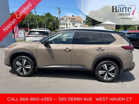 Certified 2025 Nissan Rogue SL w/ SL Premium Package AWD/4WD image 5