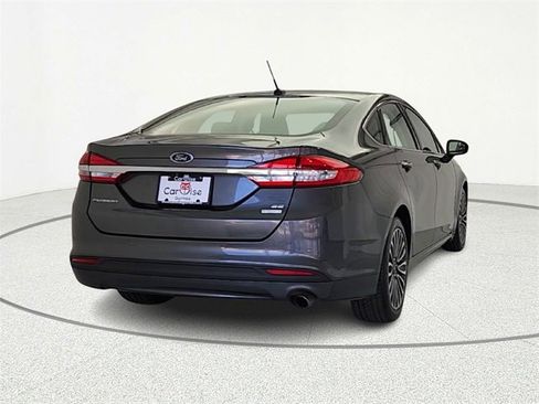 Used 2018 Ford Fusion SE w/ Fusion SE Technology Package image 7