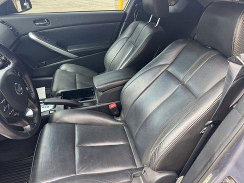 Used 2010 Nissan Altima 2.5 S w/ Premium Pkg image 9