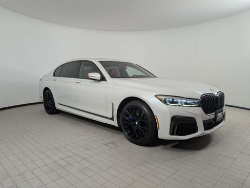 Used 2020 BMW 750i xDrive w/ Executive Package AWD/4WD image 7