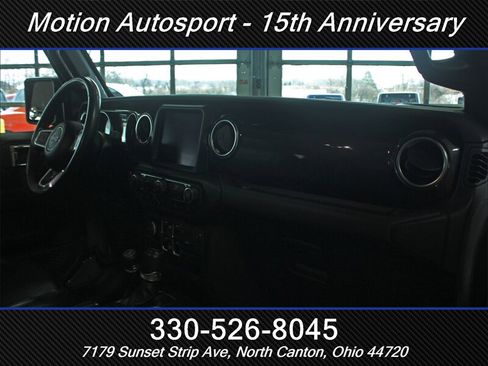 Used 2022 Jeep Wrangler Unlimited Sahara AWD/4WD image 40
