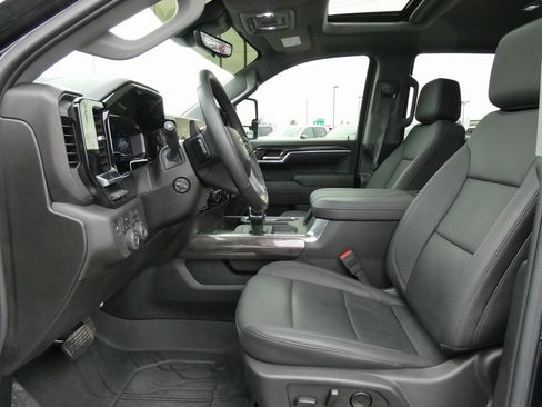 Certified 2025 Chevrolet Silverado 1500 LTZ w/ LTZ Premium Package image 21