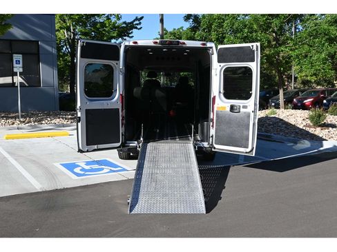Used 2019 RAM ProMaster 2500 w/ Premium Appearance Group FWD image 20