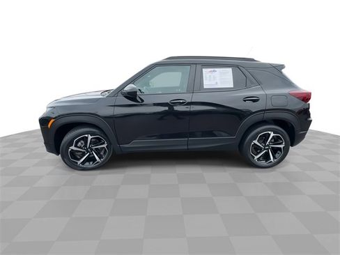 Used 2022 Chevrolet TrailBlazer RS w/ Sun and Liftgate Package image 5
