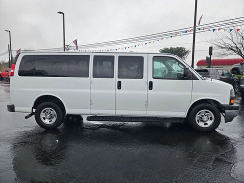 Used 2020 Chevrolet Express 3500 LT w/ LT Preferred Equipment Group image 7