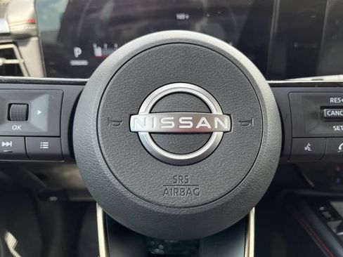 Certified 2025 Nissan Kicks SR AWD/4WD image 5