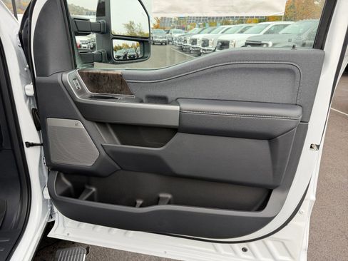 New 2026 Ford F350 Lariat image 16