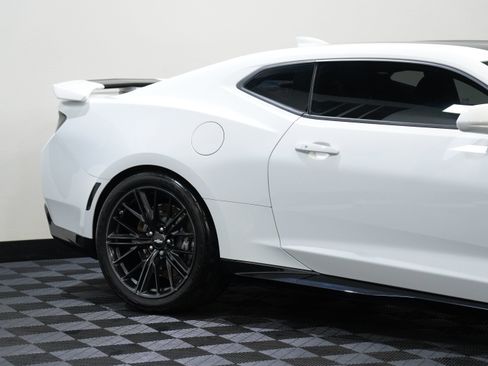 Used 2017 Chevrolet Camaro ZL1 RWD image 14