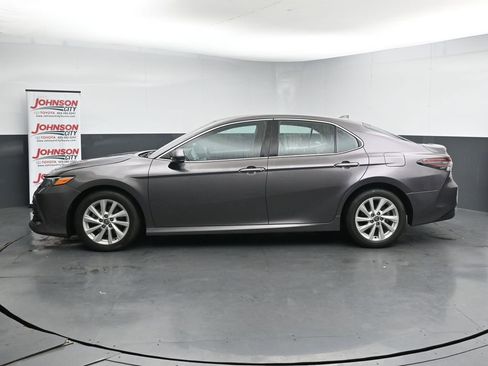 Used 2023 Toyota Camry LE image 5