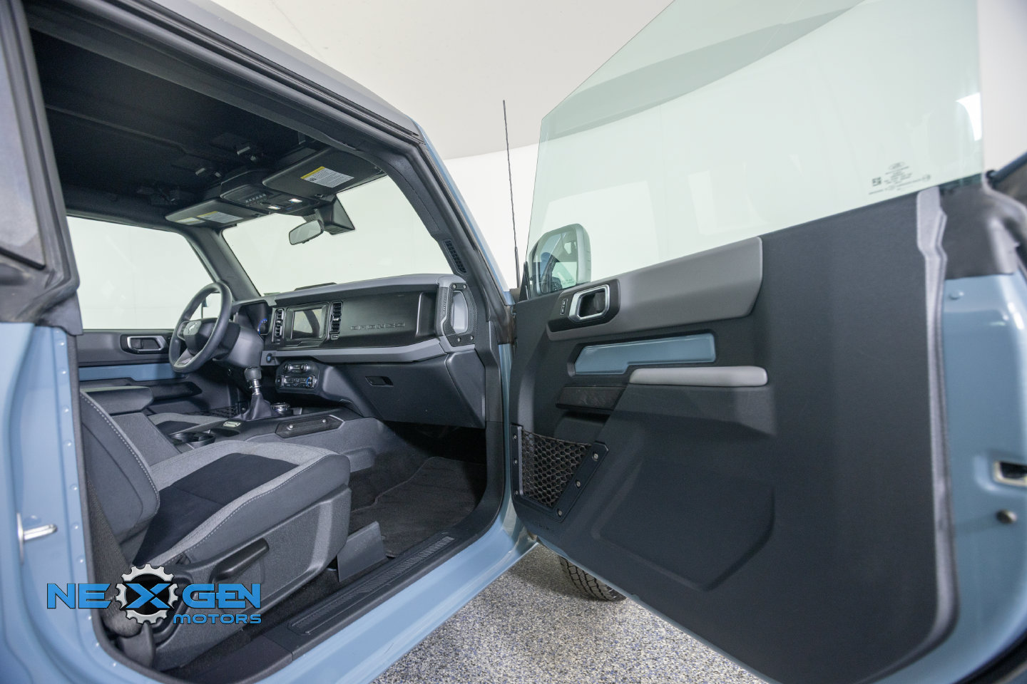 Used 2022 Ford Bronco 2-Door AWD/4WD image 6