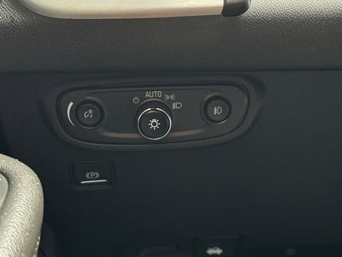 Used 2020 GMC Terrain SLT image 30