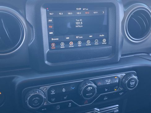 Certified 2022 Jeep Wrangler Unlimited Sport AWD/4WD image 22