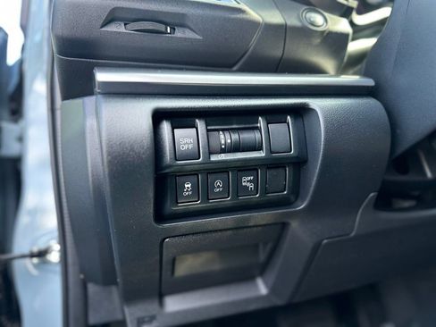 Used 2020 Subaru Crosstrek 2.0i Limited w/ Moonroof Package image 17