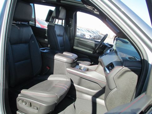 Used 2023 Chevrolet Suburban RST image 22