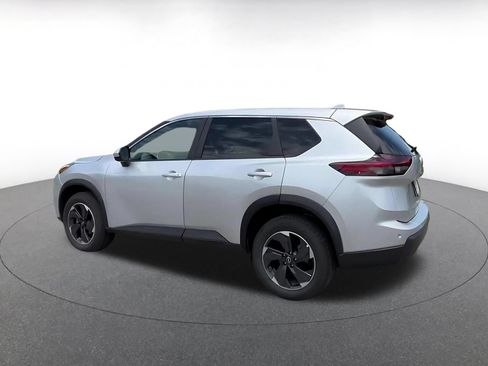 Used 2025 Nissan Rogue SV AWD/4WD image 10