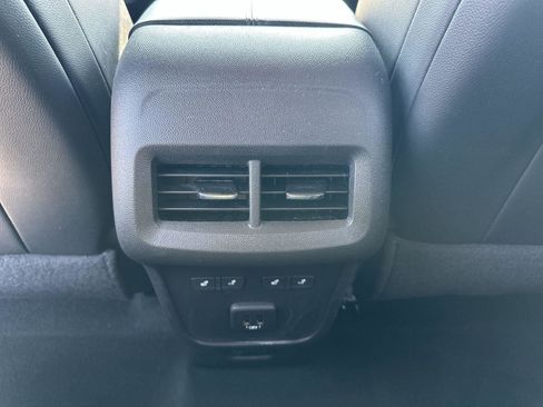 Certified 2023 Chevrolet Equinox Premier image 23