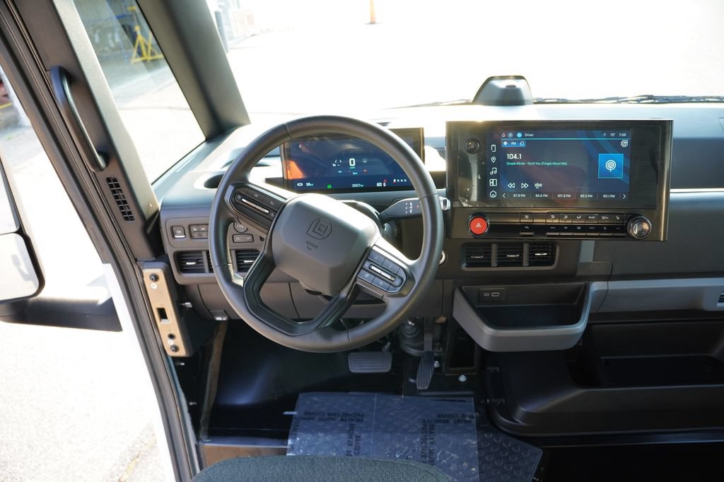 Used 2024 Chevrolet Brightdrop 400 w/ Commercial Equipment Package AWD/4WD image 19