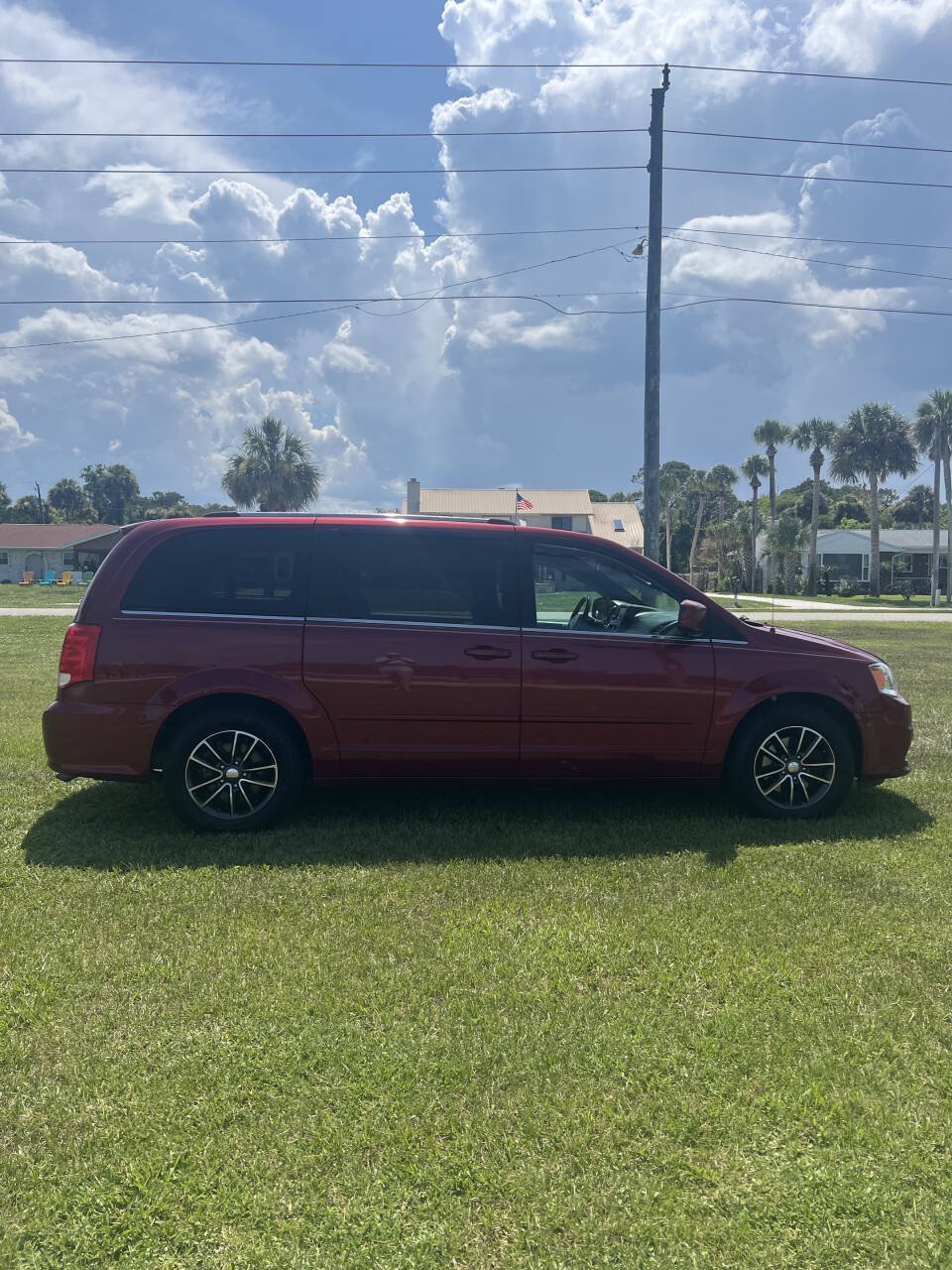 Used 2016 Dodge Grand Caravan SXT FWD image 7