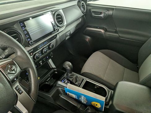 Used 2021 Toyota Tacoma TRD Off-Road image 26