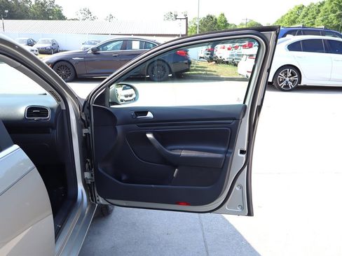 Used 2012 Volkswagen Jetta TDI FWD image 32