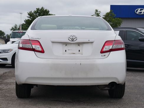 Used 2010 Toyota Camry FWD image 8