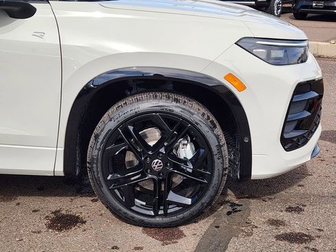 New 2026 Volkswagen Tiguan SE R-Line image 28