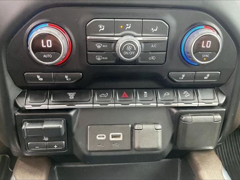 Certified 2022 Chevrolet Silverado 2500 LT w/ Convenience Package image 31