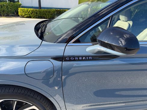 Used 2024 Lincoln Corsair Grand Touring image 16