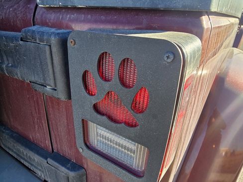 Used 2010 Jeep Wrangler Unlimited Sahara w/ Mopar Chrome Edition Group image 30