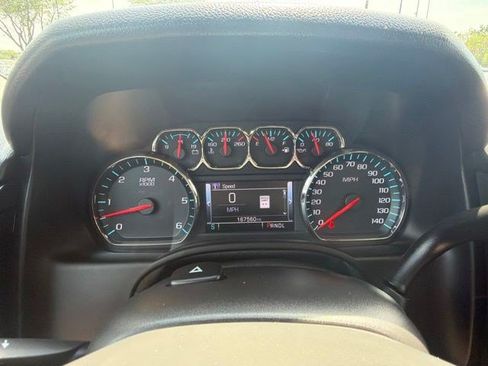 Used 2018 Chevrolet Suburban LT AWD/4WD image 32
