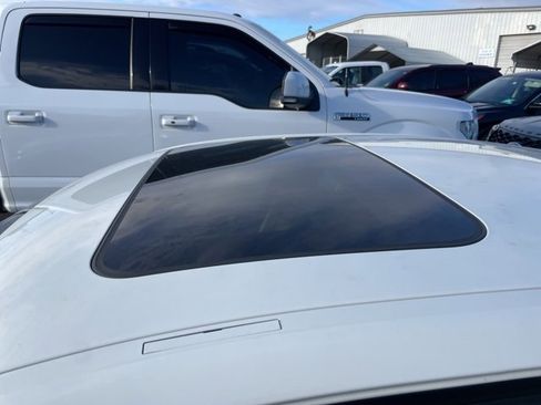 Used 2014 BMW 320i Sedan image 5