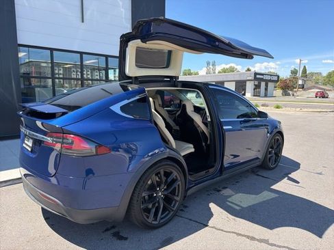 Used 2017 Tesla Model X 75D AWD/4WD image 13
