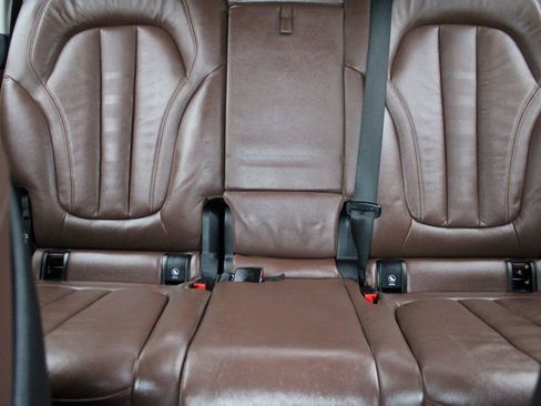 Used 2020 BMW X7 xDrive40i w/ Premium Package image 18