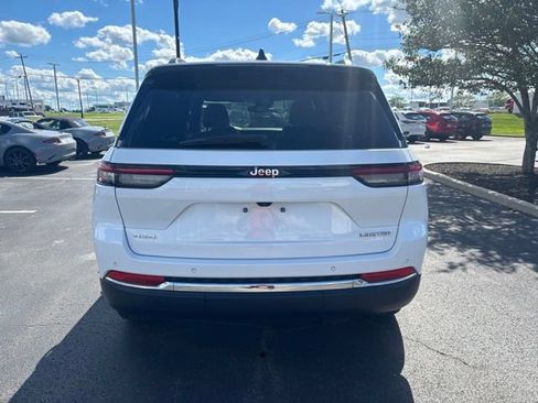 Used 2023 Jeep Grand Cherokee Limited AWD/4WD image 8