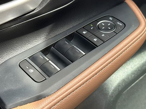 Used 2025 Toyota Grand Highlander AWD Hybrid image 22
