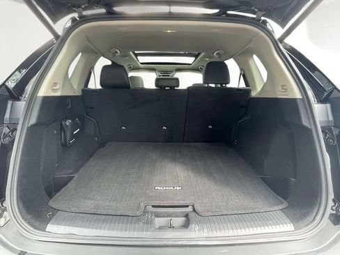 Used 2021 Nissan Rogue SV w/ Premium Package FWD image 10
