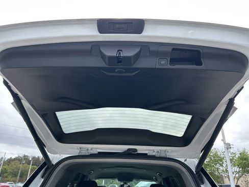 Used 2023 GMC Acadia SLE w/ Driver Convenience Package image 53