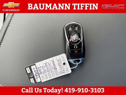 Used 2024 Buick Enclave Essence w/ Experience Buick Package image 26