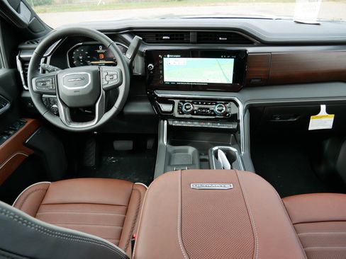 New 2026 GMC Sierra 2500 Denali Ultimate image 14