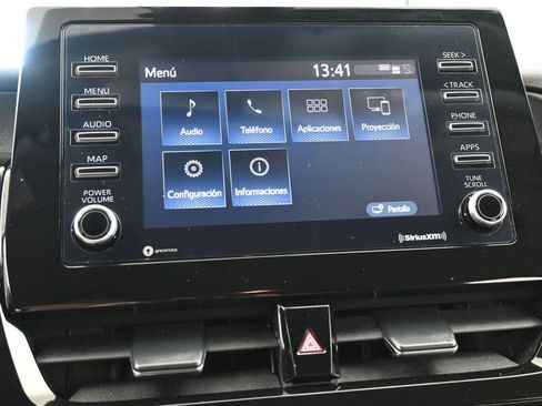 Used 2022 Toyota Camry SE image 21